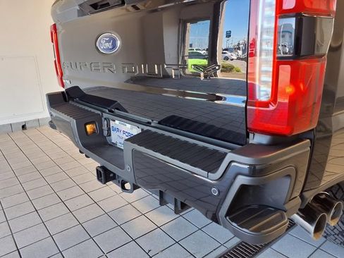 Used 2023 Ford F250 Lariat w/ Tremor Off-Road Package AWD/4WD image 26