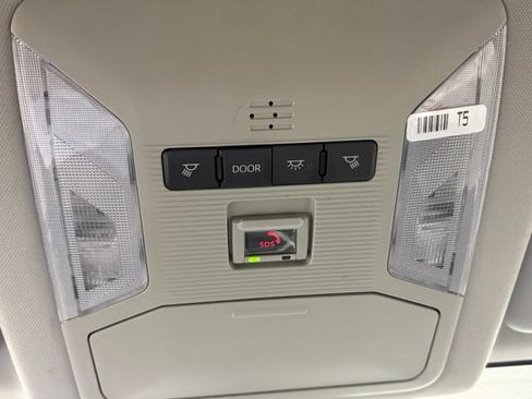 Used 2024 Toyota RAV4 LE FWD image 30