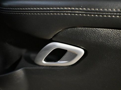 Used 2016 Dodge Challenger SXT w/ Blacktop Package image 38