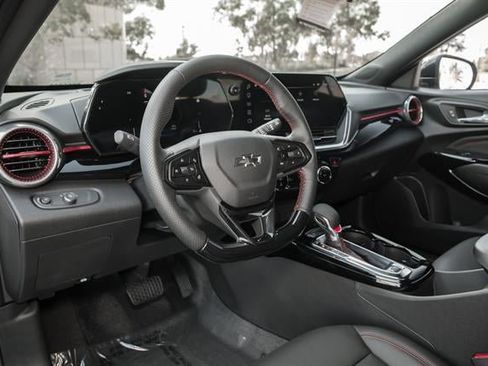 New 2026 Chevrolet Trax RS w/ Driver Confidence Package image 38