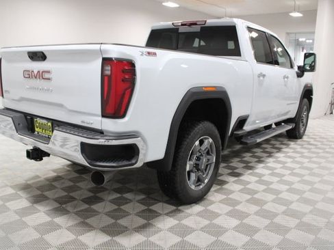 New 2026 GMC Sierra 2500 SLT w/ SLT Premium Package image 11