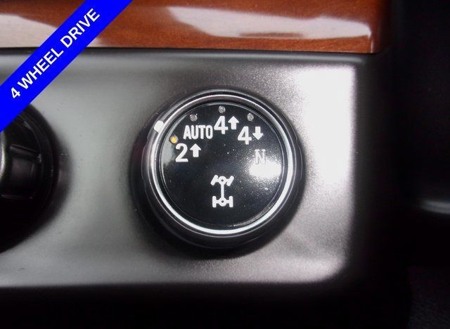 Used 2020 Cadillac Escalade Premium Luxury AWD/4WD image 14