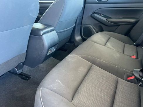 Used 2023 Nissan Altima 2.5 SV image 12