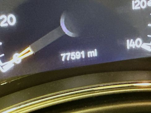 Used 2018 Jeep Grand Cherokee Limited image 19