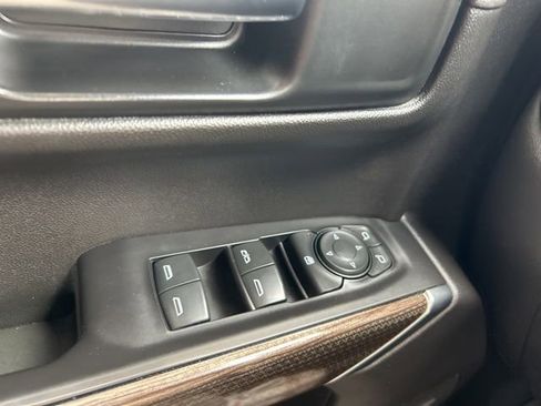 Used 2021 Chevrolet Silverado 1500 LT Trail Boss w/ Convenience Package II AWD/4WD image 18