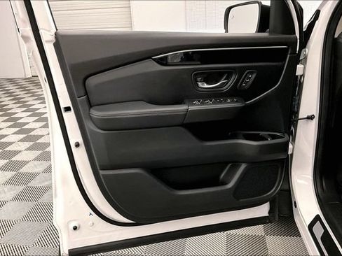 Used 2025 Honda Pilot EX-L image 20