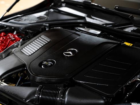 Used 2025 Mercedes-Benz E 350 Sedan image 53