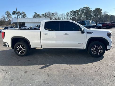 Used 2025 GMC Sierra 1500 AT4 w/ AT4 Premium Package image 5