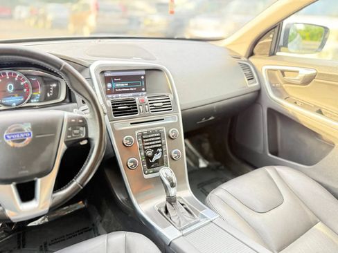 Used 2015 Volvo XC60 T6 Platinum AWD/4WD image 22