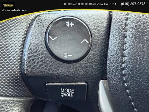 Used 2018 Toyota Corolla LE image 25