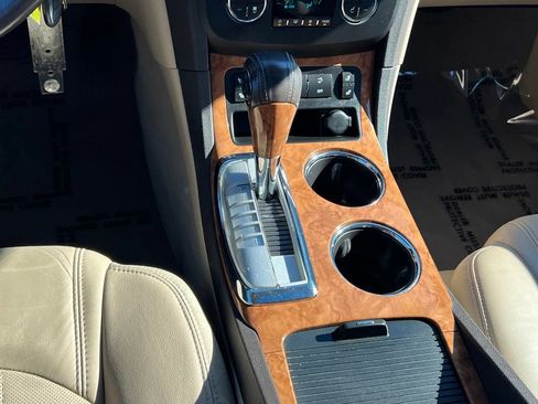 Used 2012 Buick Enclave Leather FWD image 21