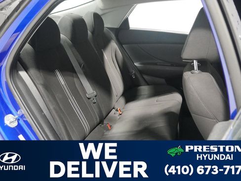 Used 2023 Hyundai Elantra SEL image 16
