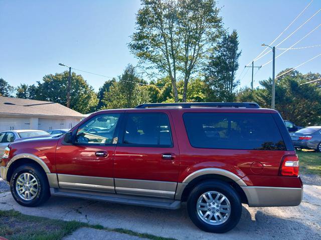 Used 2014 Ford Expedition EL XLT w/ Equipment Group 202A AWD/4WD image 3
