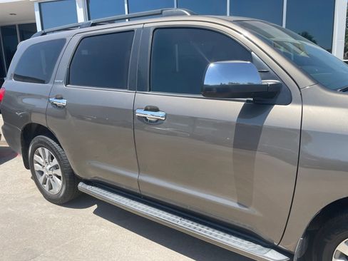 Used 2017 Toyota Sequoia Limited w/ Safety & Convenience Package AWD/4WD image 5