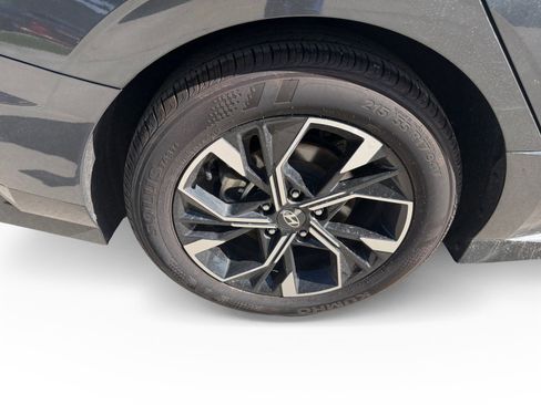 Certified 2025 Hyundai Sonata SEL FWD image 17