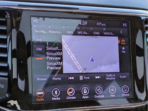 Used 2019 Jeep Grand Cherokee Limited w/ Luxury Group II image 17