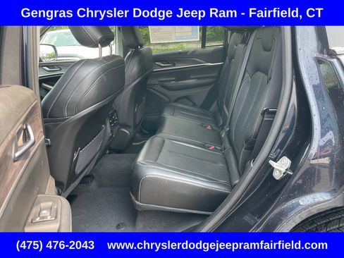 Certified 2023 Jeep Grand Cherokee Limited w/ Luxury Tech Group II AWD/4WD image 40
