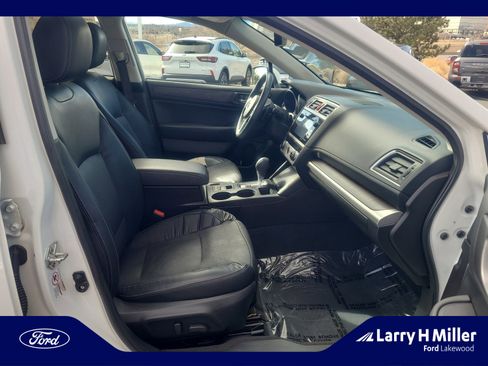 Used 2017 Subaru Outback 2.5i Limited image 19