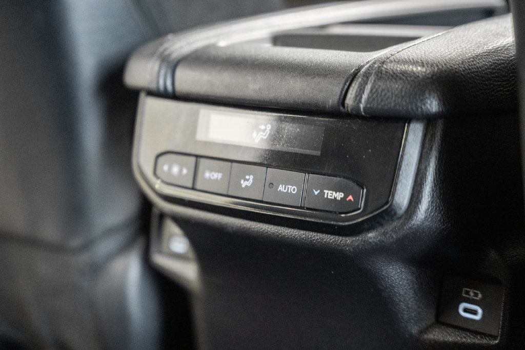 Used 2025 Toyota Grand Highlander AWD image 27