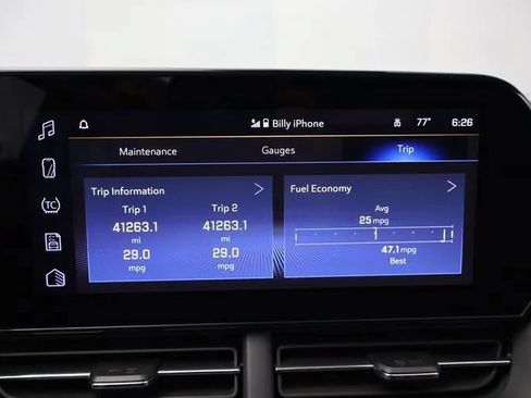 Used 2025 Chevrolet Trax LT FWD image 32