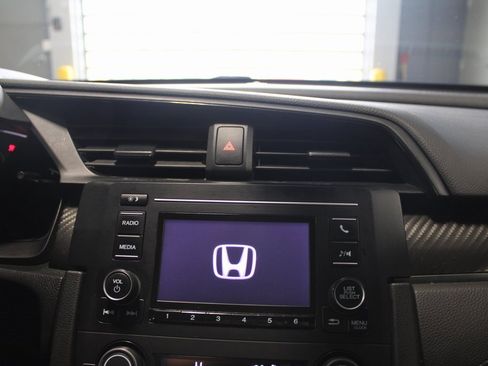 Used 2018 Honda Civic Sport image 24
