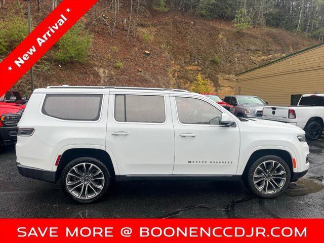 Used 2022 Jeep Grand Wagoneer Series III w/ Rear Seat Video Group 1 AWD/4WD image 7