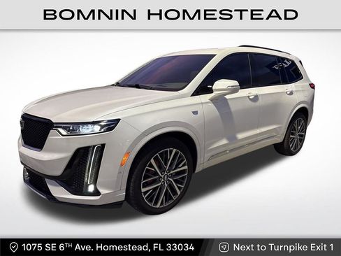 Certified 2022 Cadillac XT6 Sport w/ Platinum Package AWD/4WD image 1