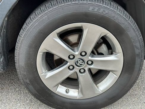 Used 2015 Toyota RAV4 XLE AWD/4WD image 15