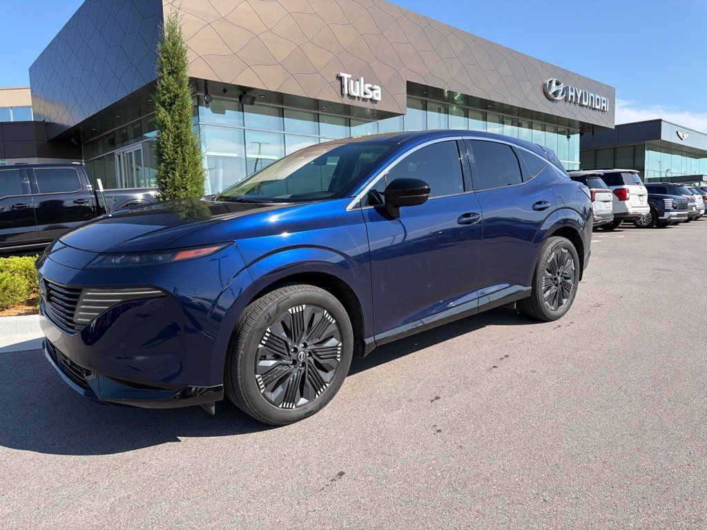 Used 2025 Nissan Murano Platinum w/ Cargo Package AWD/4WD image 2
