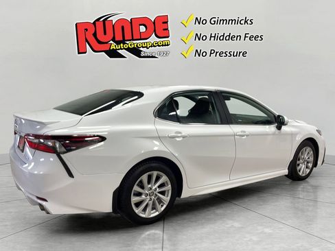Used 2024 Toyota Camry SE FWD image 6