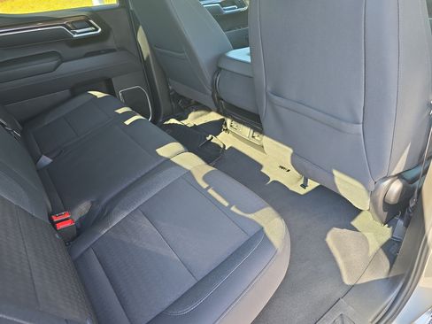 Used 2025 Chevrolet Silverado 1500 LT RWD image 11
