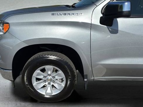 Used 2025 Chevrolet Silverado 1500 LT image 13