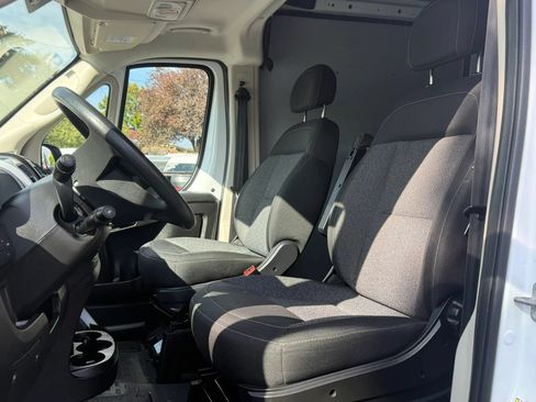 Used 2020 RAM ProMaster 2500 w/ Interior Convenience Group FWD image 13