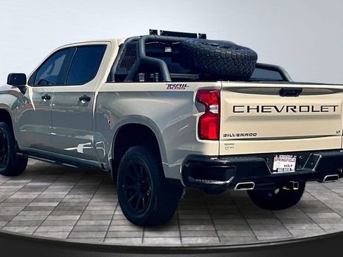 Used 2022 Chevrolet Silverado 1500 LT Trail Boss w/ Protection Package AWD/4WD image 4