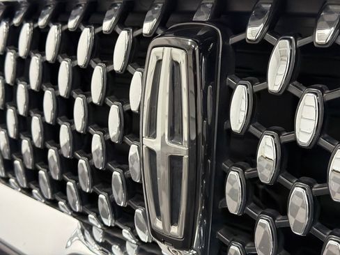 Used 2023 Lincoln Aviator Black Label image 12