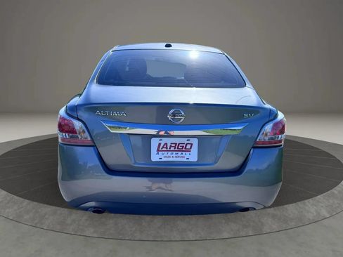 Used 2015 Nissan Altima 2.5 SV w/ Convenience Package FWD image 6