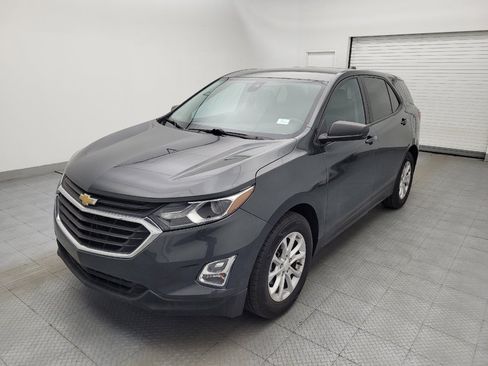 Used 2020 Chevrolet Equinox LS w/ LS Convenience Package image 2