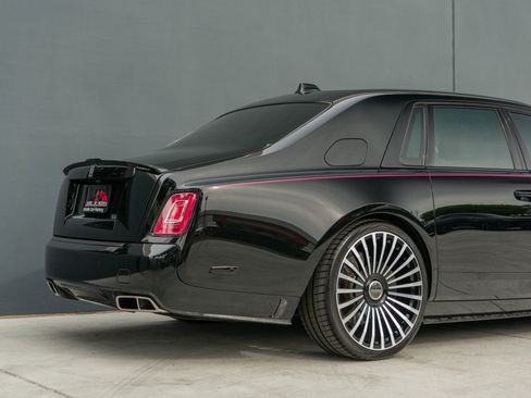 Used 2023 Rolls-Royce Phantom Sedan image 35