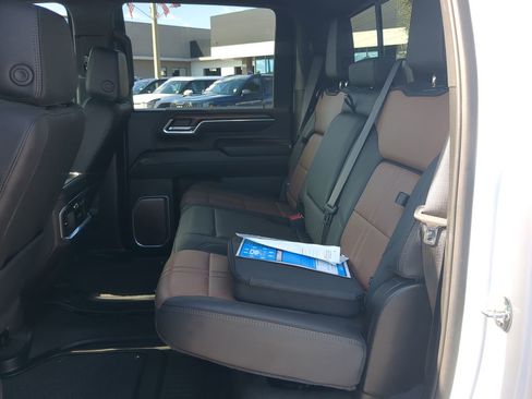 Used 2025 Chevrolet Silverado 3500 High Country w/ High Country Premium Package image 13