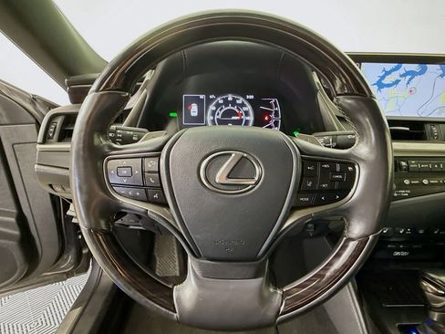 Used 2020 Lexus ES 300h Ultra Luxury image 11
