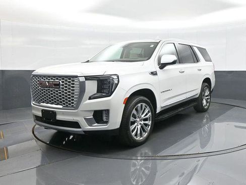 Used 2021 GMC Yukon Denali AWD/4WD image 3