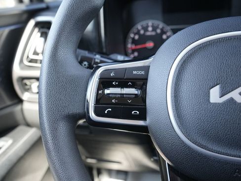 Used 2022 Kia Sorento LX image 27