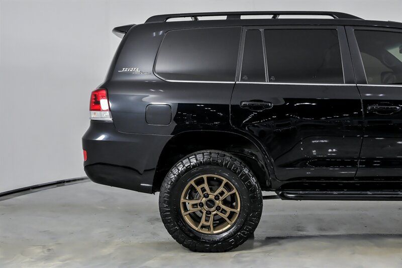 Used 2020 Toyota Land Cruiser Heritage Edition AWD/4WD image 12