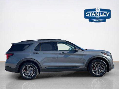 New 2026 Ford Explorer ST-Line w/ ST-Line Street Pack RWD image 9