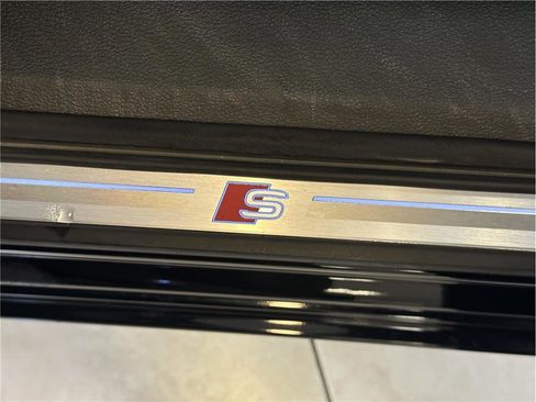 Used 2024 Audi A6 Premium Plus image 11