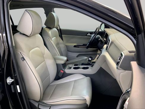 Used 2019 Kia Sportage EX w/ EX Premium Package FWD image 8