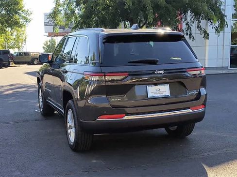 New 2025 Jeep Grand Cherokee Laredo X w/ Luxury Tech Group I image 7