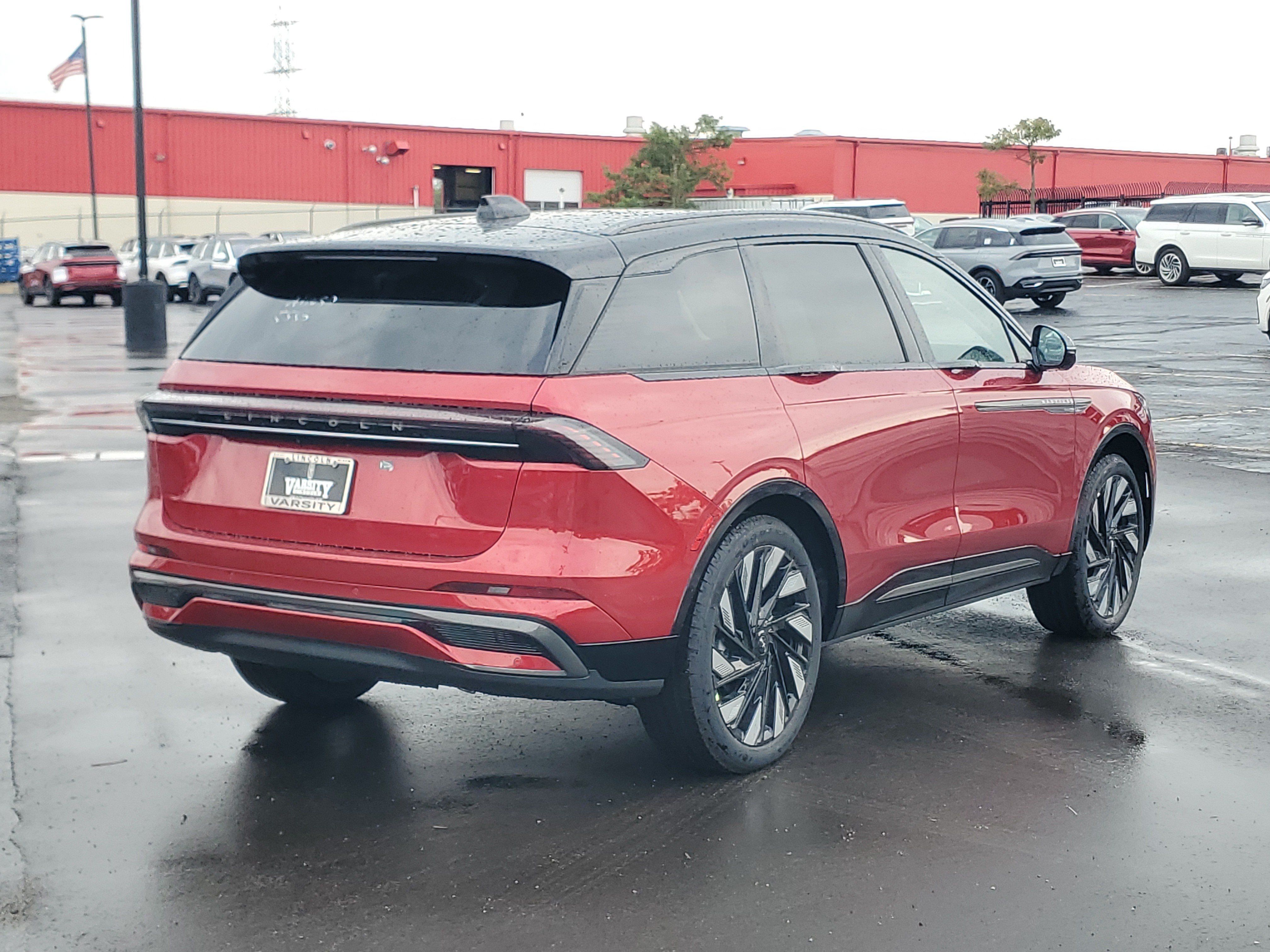 New 2026 Lincoln Nautilus Reserve w/ Jet Appearance Package AWD/4WD image 4