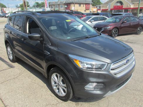 Used 2018 Ford Escape SE AWD/4WD image 3