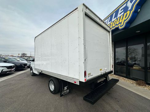 Used 2018 GMC Savana 3500 w/ Power Convenience Package image 5